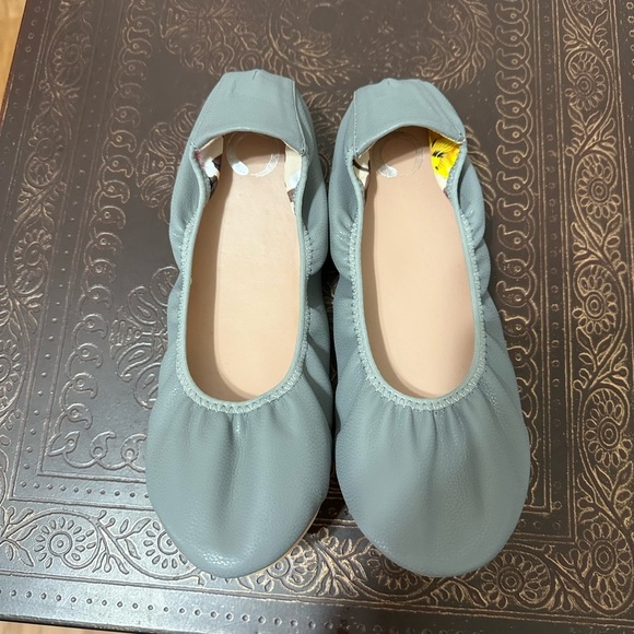 NWOB Journee Collection Lindy Flat, Women's‎ Ballet Flats, Gray, Size 7 - Picture 7 of 8